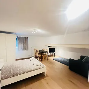 Oneluxstay Near Fashion District Aparthotel